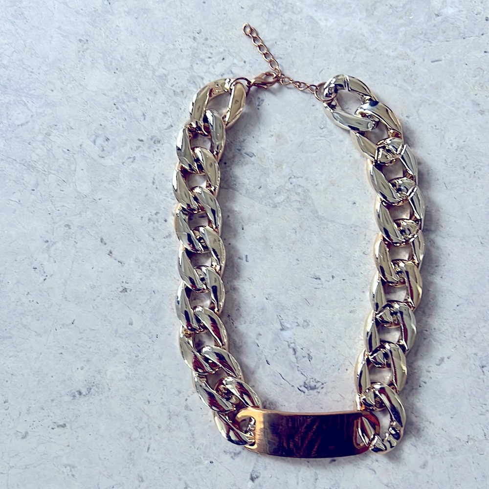 BelleStyle Gold Choker Necklace